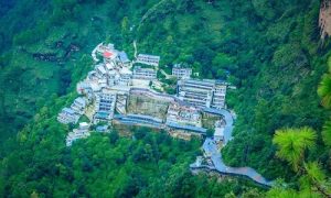 माता वैष्णों किसकी पुत्री थी?Mata Vaishno Devi Katra/ माता वैष्णो देवी की चढ़ाई कितनी है?